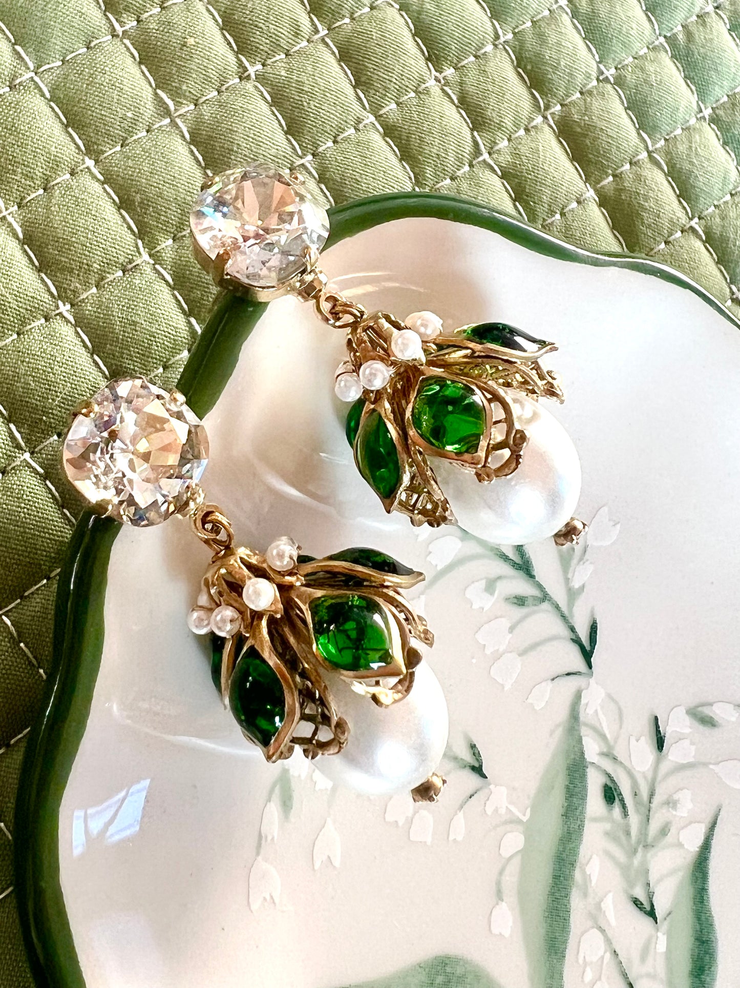 Emerald poured glass midi earrings