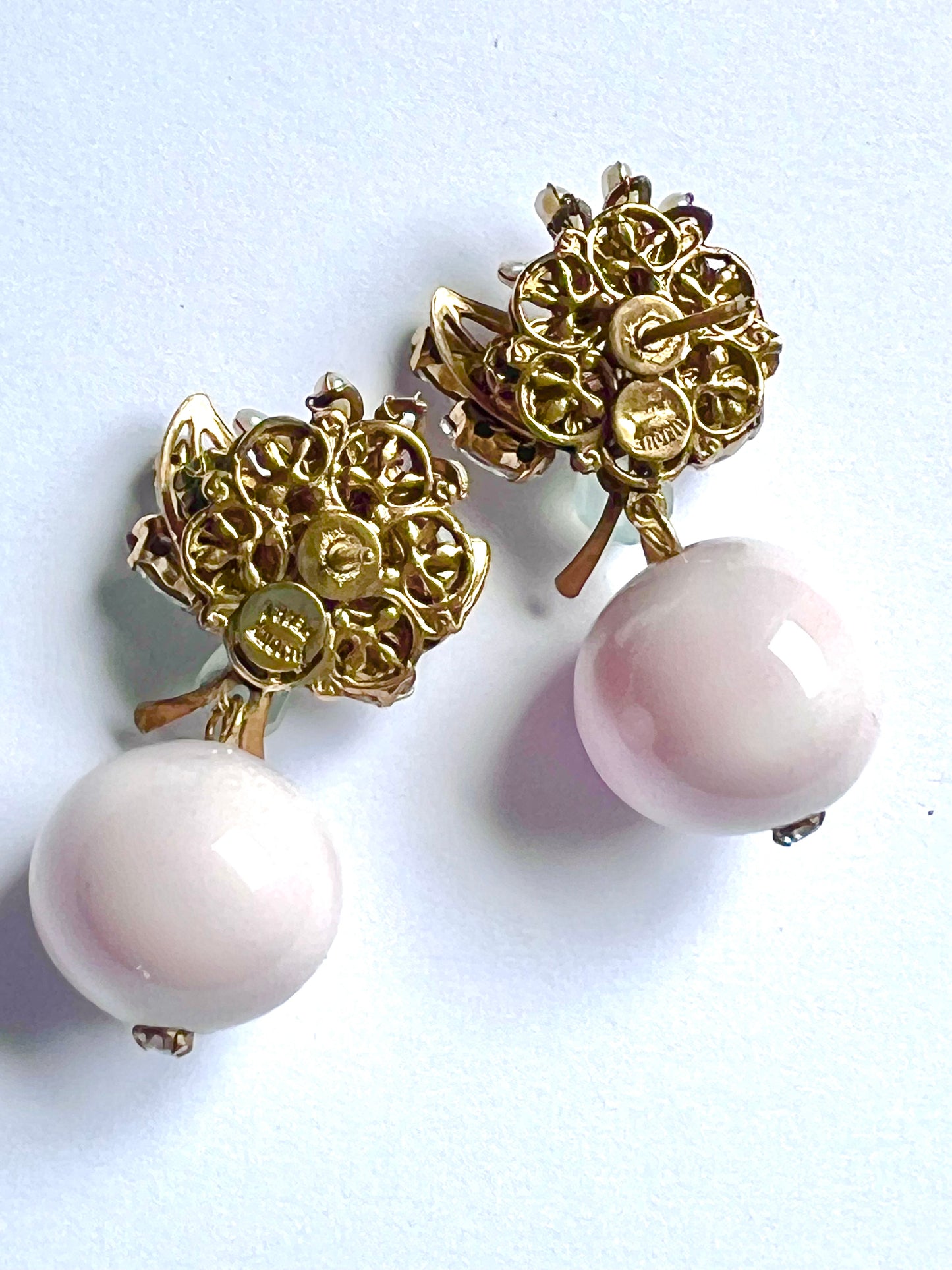 Vintage conch pink drop earrings
