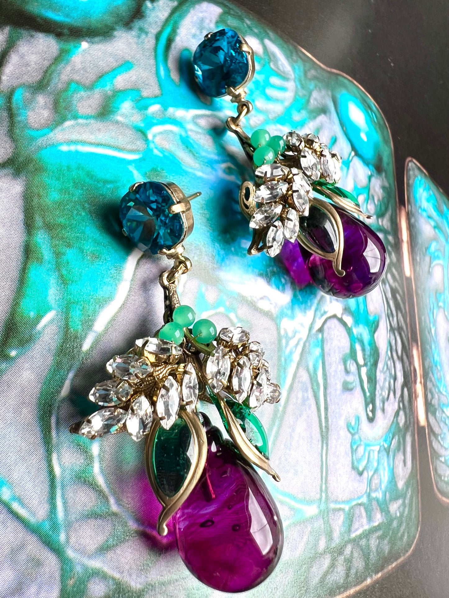 Stunning deep shocking pink & emerald poured glass earrings