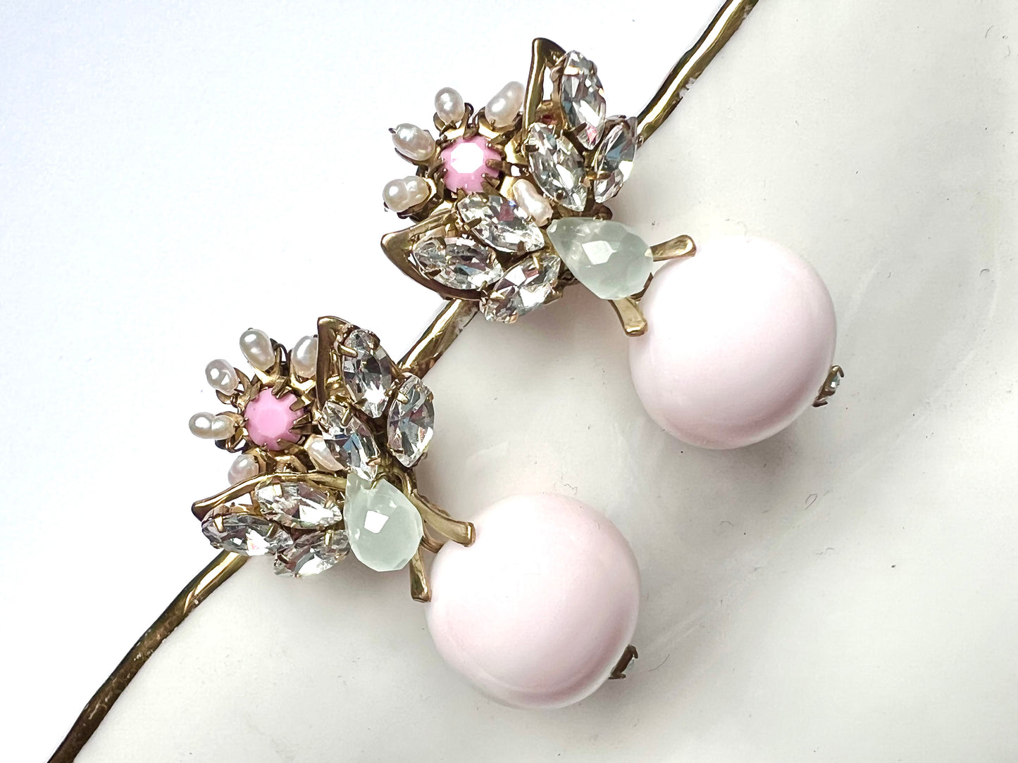 Vintage conch pink drop earrings