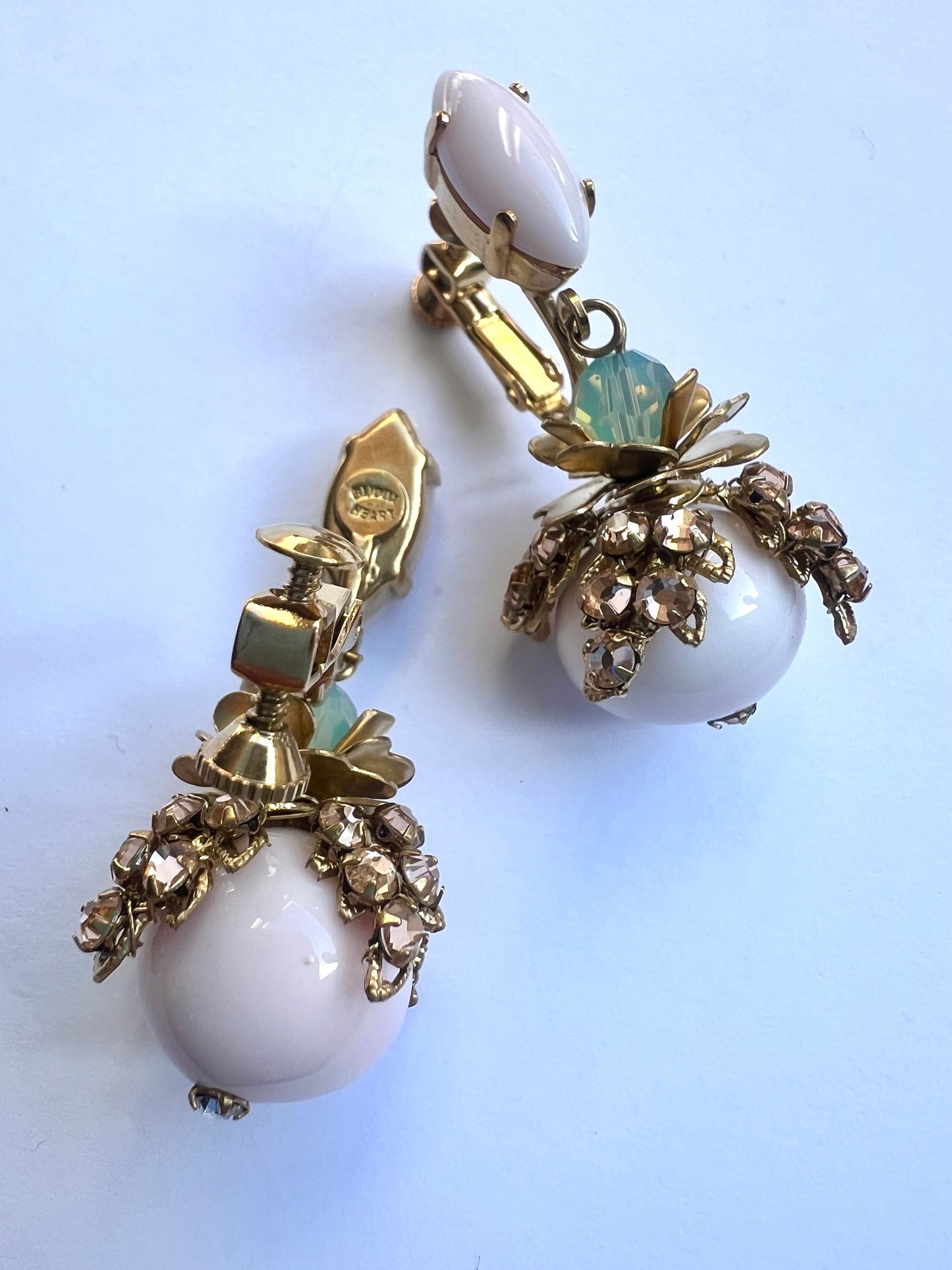 Antique conch pink midi earrings