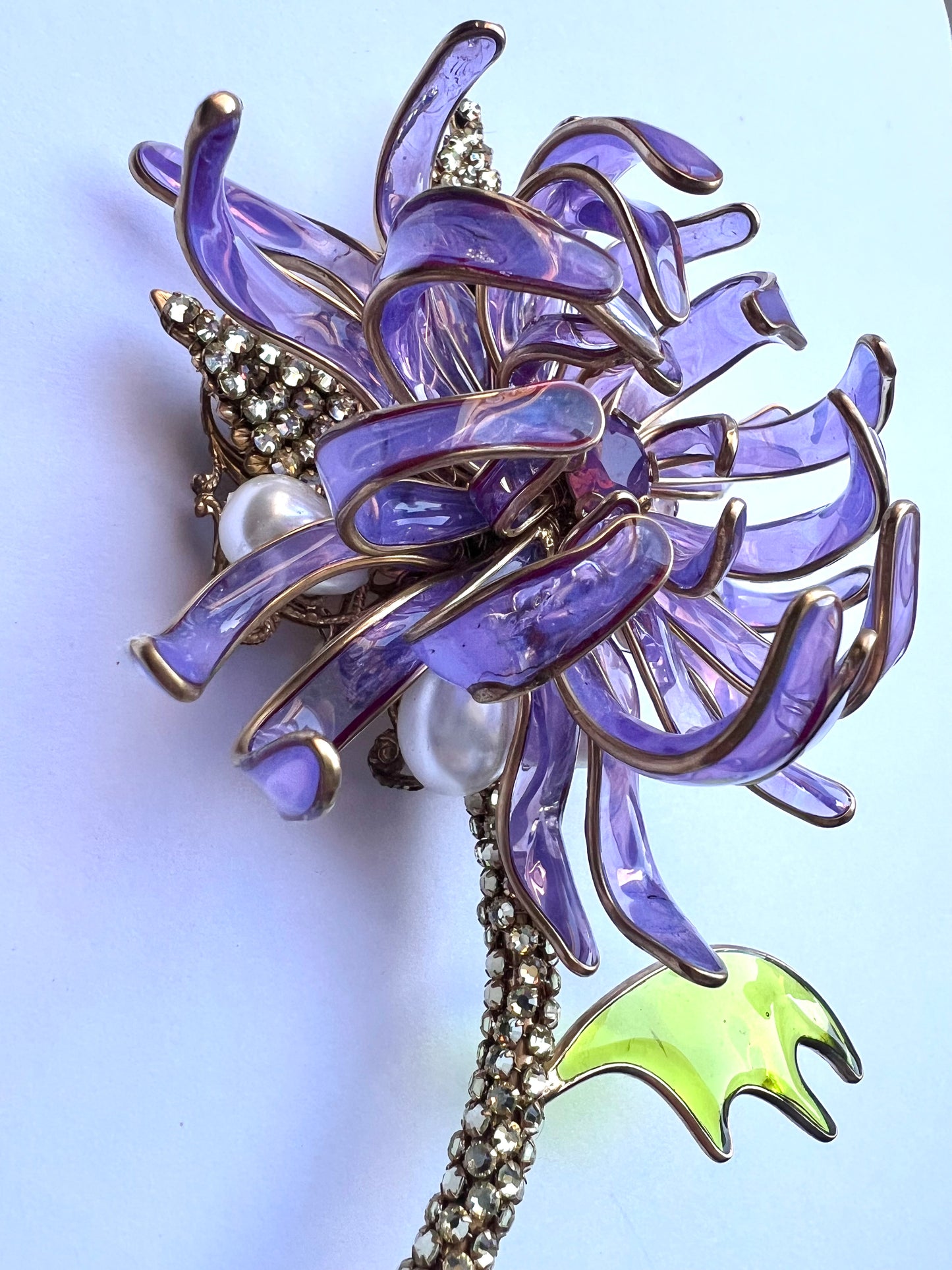 Cyclamen chrysanthemum brooch
