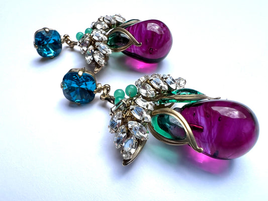 Stunning deep shocking pink & emerald poured glass earrings